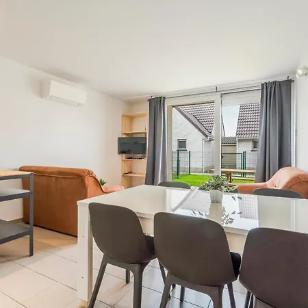 Cosy Living W Parking, Athletic Field, Playground, Bike Storage Apartamento