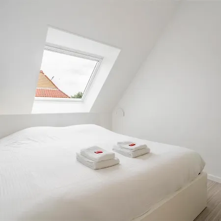 Apartamento Cosy Living W Parking, Athletic Field, Playground, Bike Storage Koksijde