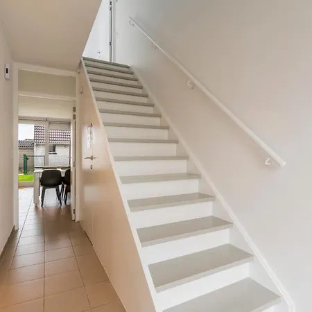 Apartamento Cosy Living W Parking, Athletic Field, Playground, Bike Storage Koksijde